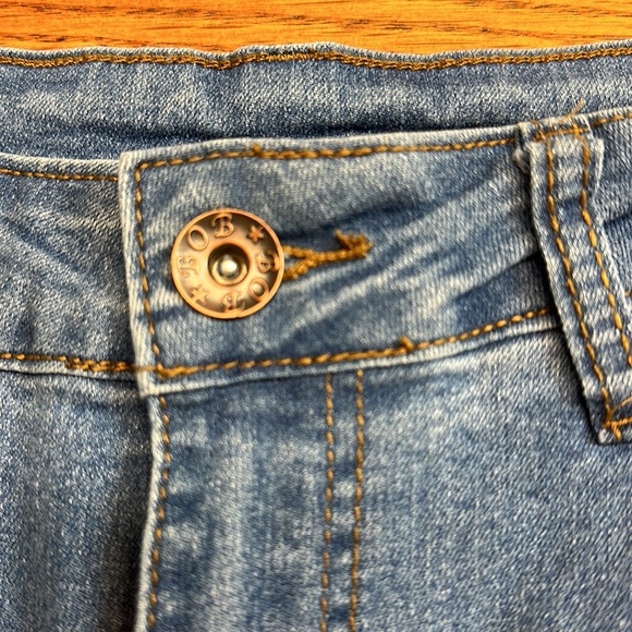 NWT ! B.O.B. Jeans 11/12 distressed, skinny - Picture 4 of 9